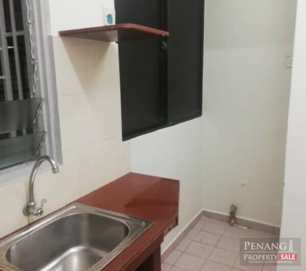 Greenlane Heights Flat Near Penang Bridge, Lam Wah Ee Hospital, Han Chiang College