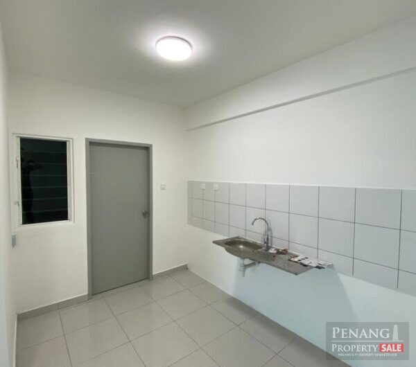 Fairview Residence with 2 Carparks and Unblock City View