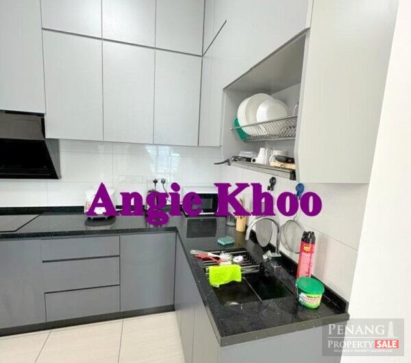 Queens Residence Q1 Fully Furnished & Renovated 1000sqft 2 Car Park
