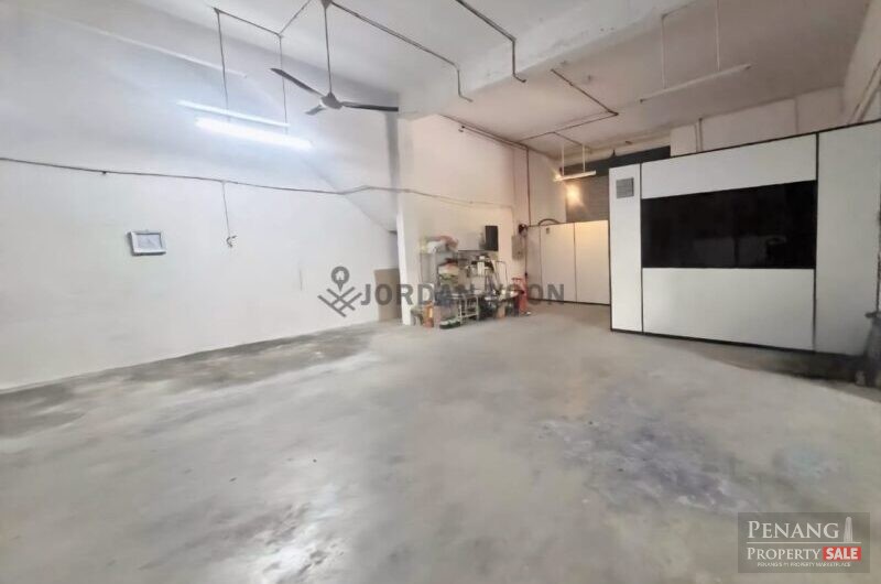 Warehouse Factory Fully Covered Awing Corner Lot, Permatang Tinggi