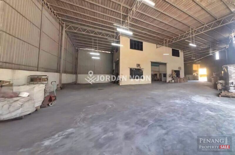 Warehouse Factory Fully Covered Awing Corner Lot, Permatang Tinggi