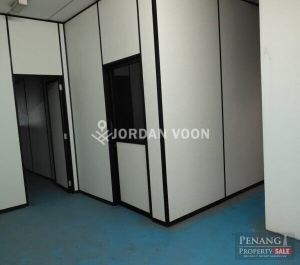 Warehouse Factory Fully Covered Awing Corner Lot, Permatang Tinggi