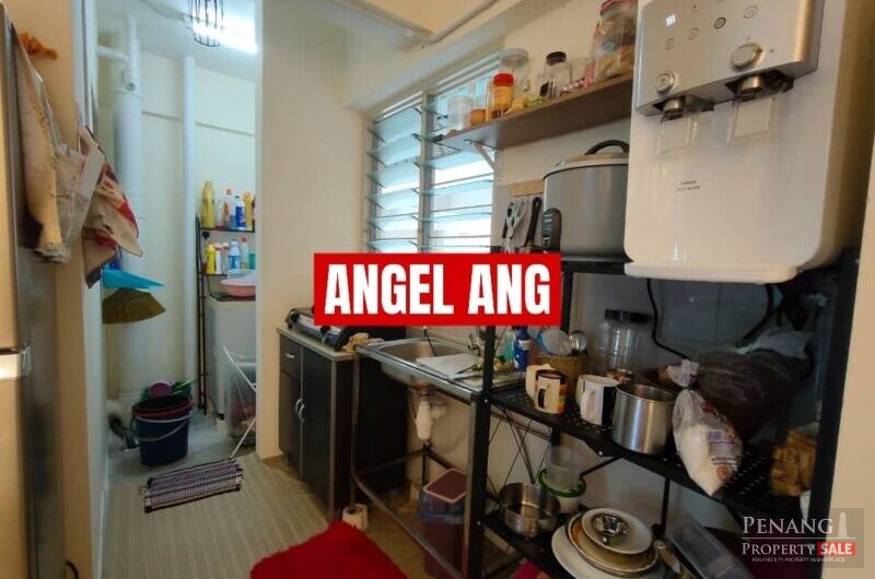 Dua Residensi Teluk Kumbar For Sale