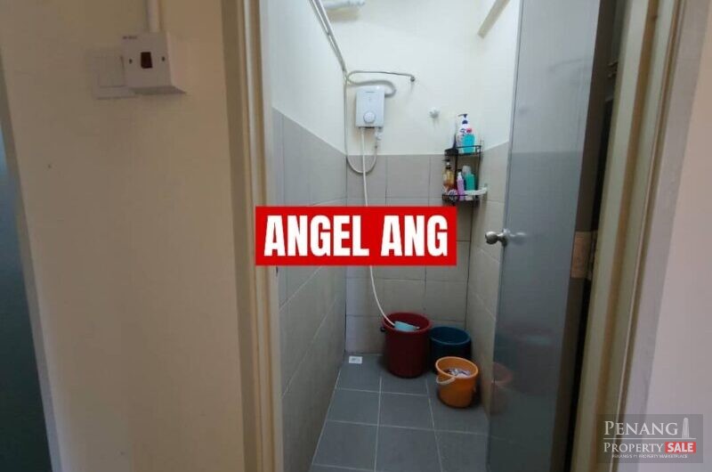 Dua Residensi Teluk Kumbar For Sale