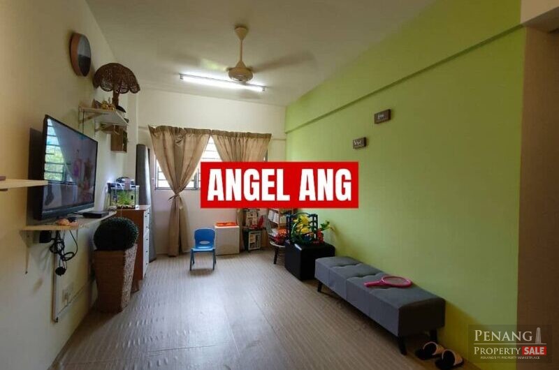 Dua Residensi Teluk Kumbar For Sale