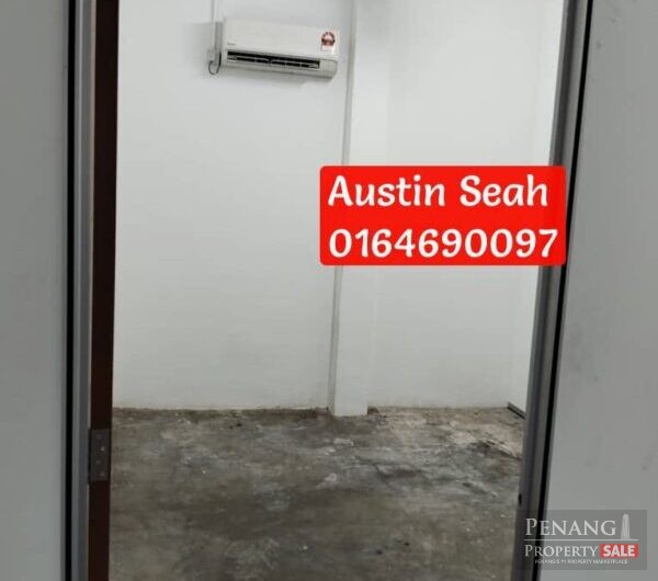 CORNER KAMPUNG BENGGALI DOUBLE STOREY SHOPLOT For RENT, View to secure