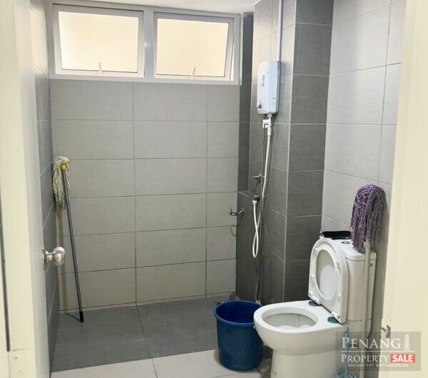 Well Maintained Gardens Ville Condo with 2 Carparks, Value Buy!