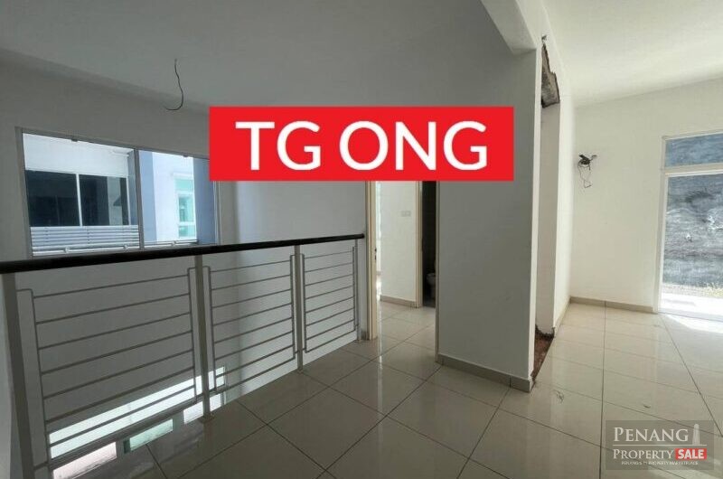 Hot Units Rare in Market  3 Storey Semi D Near Queensbay