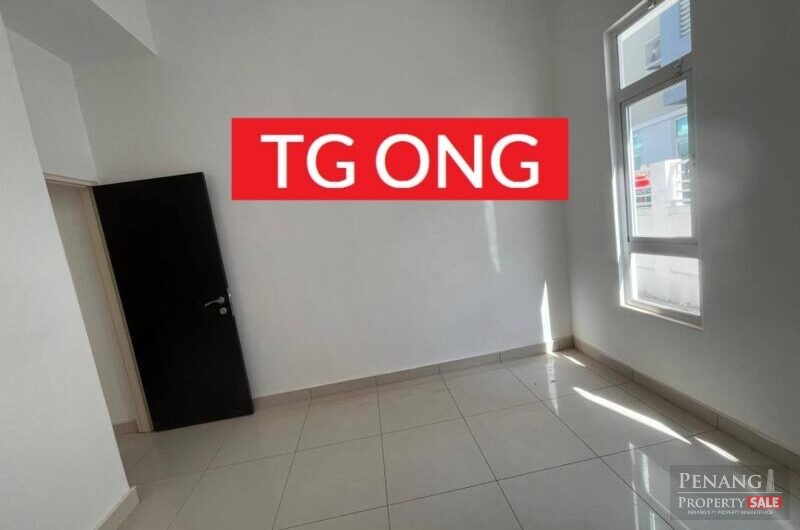 Hot Units Rare in Market  3 Storey Semi D Near Queensbay