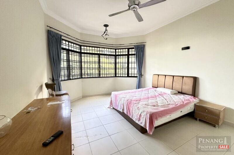 Exceptional 2500sf Pearl View Condo With Ocean View! 3 Parking Spaces