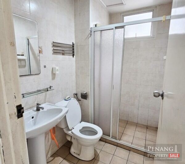 Fully Furnished Regency Heights with 2 Carparks