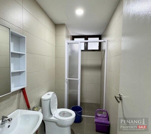 Semi Furnished Skycube Residence with 2 Carparks, Move In Ready!