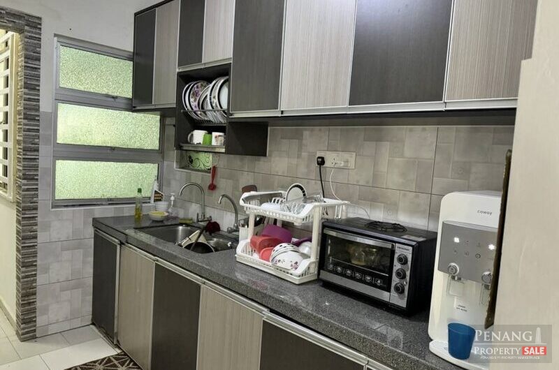 Freehold Idaman Iris, Renovated with 1 Carpark