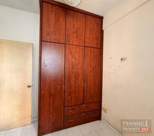 Jelutong CORNER UNIT SYMPHONY PARK 753sqft FULL Renovation Furniture Rare in Market Grab it Fast