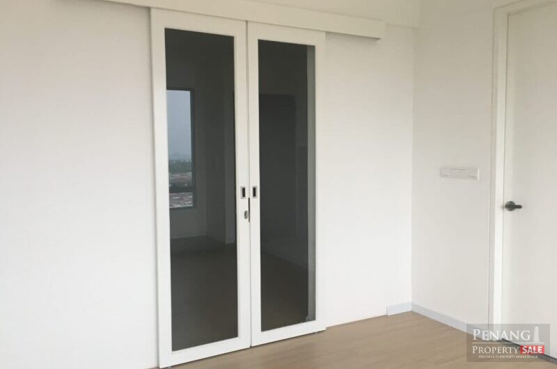 Woodsbury Suites,  Studio Unit – For Sales