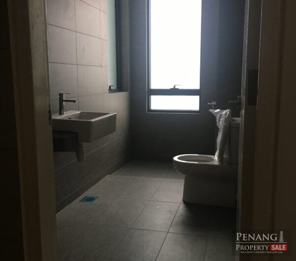 Woodsbury Suites,  Studio Unit – For Sales