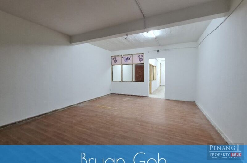 Jalan Terengganu Main Road Shophouse Near Han Chiang College, Heng Ee School, Penang General Hospital