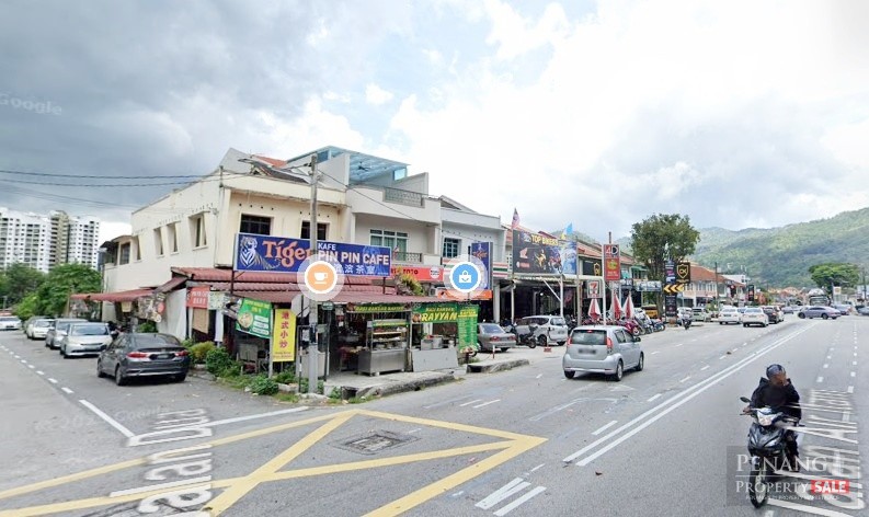 2 Storey Shop House Jalan Air Itam Face Main Road Built up 3500sf