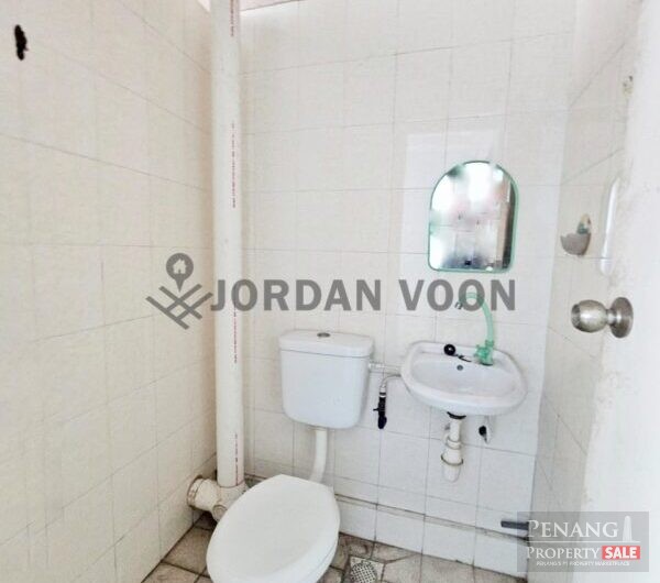 Raja Uda Office 2nd Floor Office Slight Furnish, Hot Area Face Main Road