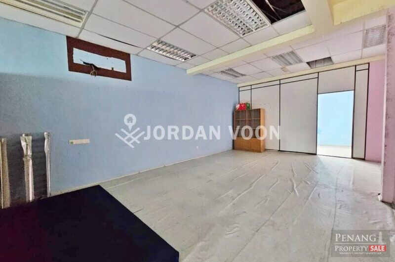 Raja Uda Office 2nd Floor Office Slight Furnish, Hot Area Face Main Road