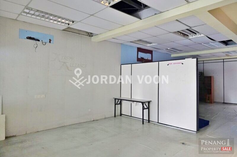 Raja Uda Office 2nd Floor Office Slight Furnish, Hot Area Face Main Road