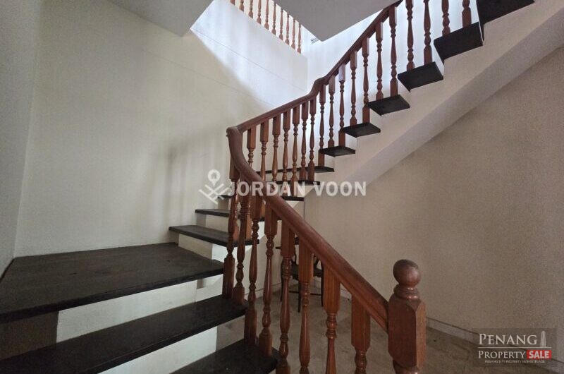 2sty Bungalow Near Amenities with Large Compound Land, Sungai Ara