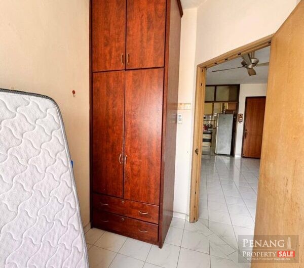 Jelutong CORNER UNIT SYMPHONY PARK 753sqft FULL Renovation Furniture Rare in Market Grab it Fast