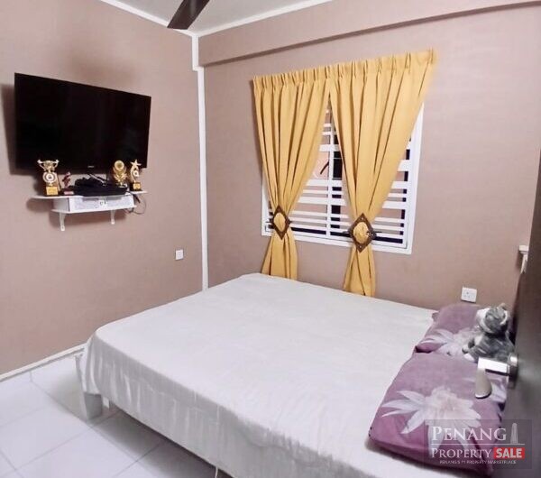 Renovated Freehold Tri Pinancle with 1 Carpark