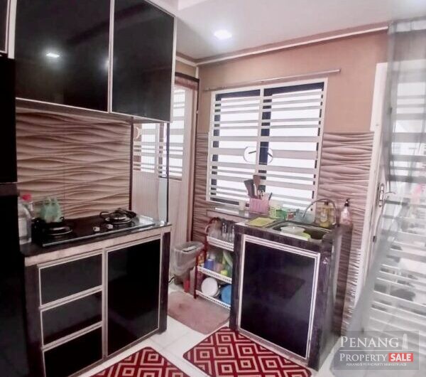 Renovated Freehold Tri Pinancle with 1 Carpark
