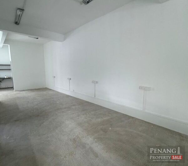 2nd floor Shop lot Arena Curve Bayan Baru【Face Main Road】1100sf