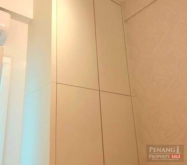 Great Location! Renovated Tropicana Bay with 1 Carpark