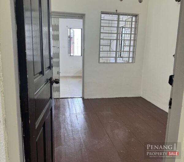 For Rent 1st floor One Bedroom Room at Jalan Jones Pulau Tikus 10250 Pulau Pinang