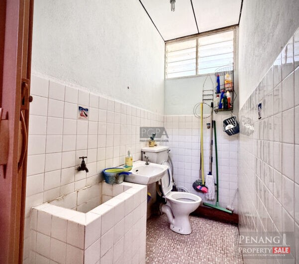 End-Lot Double-Storey Terraced House in Jelutong