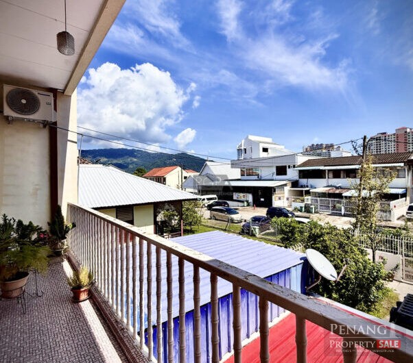 End-Lot Double-Storey Terraced House in Jelutong