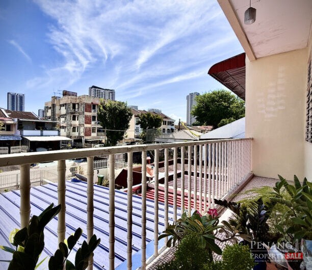 End-Lot Double-Storey Terraced House in Jelutong