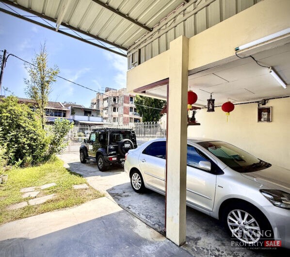 End-Lot Double-Storey Terraced House in Jelutong