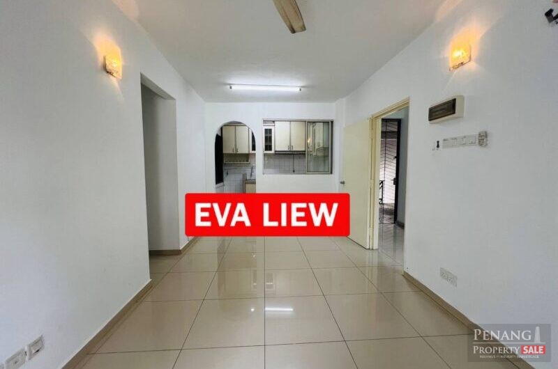 Villa Condo for rent at Relau Kitchen Well Conditions key with me