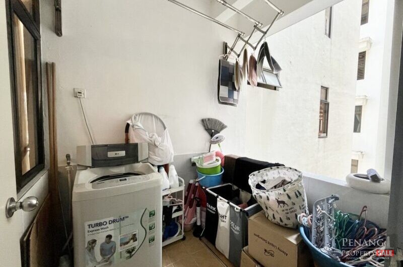 Renovated Palm Palladium with 2 Side By Side Carparks, Great Value Buy