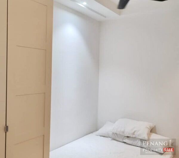 Corner Unit! Tri Pinnacle with Seaview