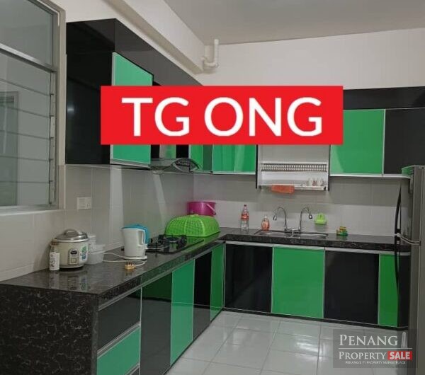 Kelisa near Evoke Meritus Walking to Hospital