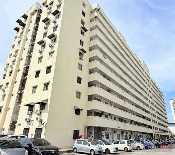 Pangsapuri Desa Putra (Level 6), Bayan Lepas. Nearby QueensBay Mall.