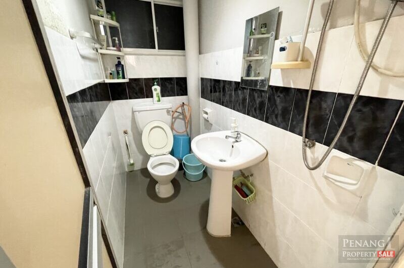 Century Park, Freehold with Stylish Renovation