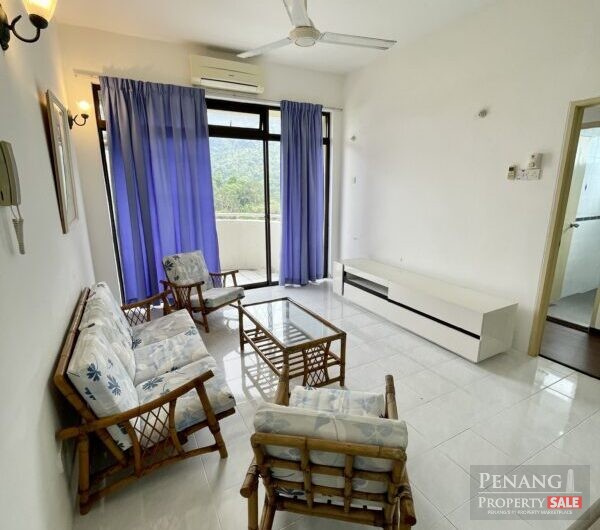 Corner Unit! Renovated Eden Seaview Condo