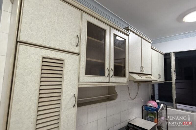 Value Buy! Corner Unit N Park Condo, Furnished & Renovated