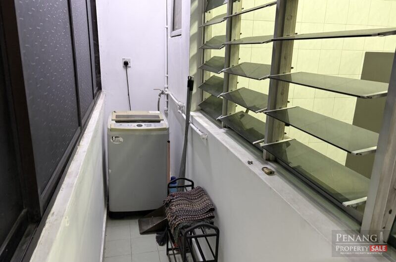 Value Buy! Corner Unit N Park Condo, Furnished & Renovated