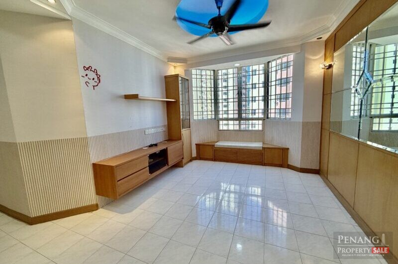 Freehold Jay Series, Renovated, 1 Carpark