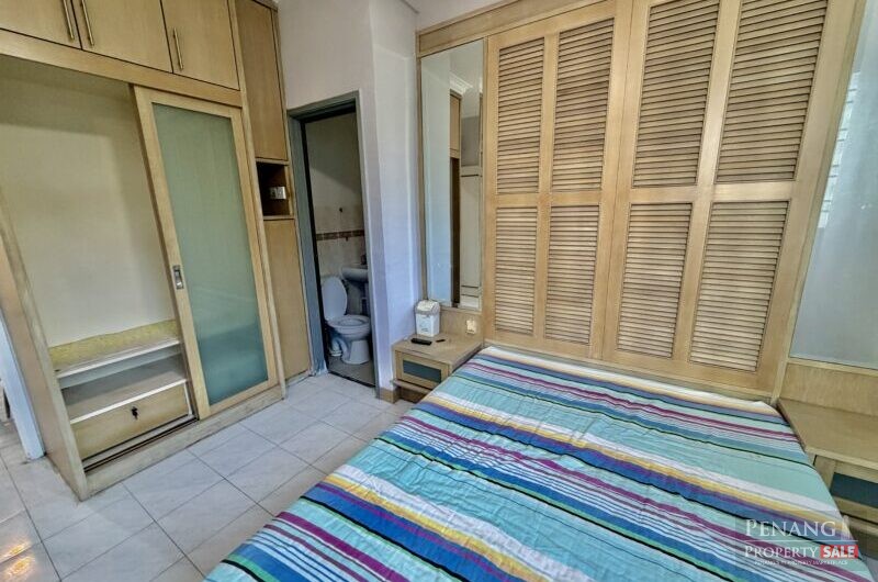 Freehold Jay Series, Renovated, 1 Carpark