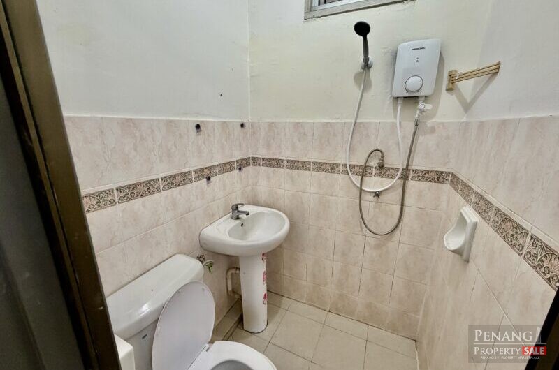 Freehold Jay Series, Renovated, 1 Carpark