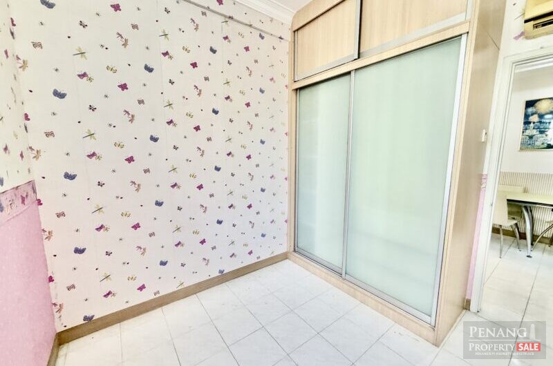 Freehold Jay Series, Renovated, 1 Carpark