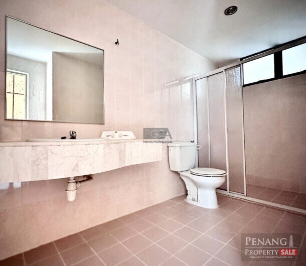 Fire-Sale !! Miami Green Condominium Duplex Penthouse in Batu Ferringhi